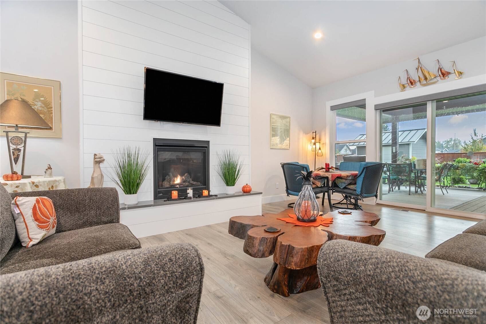 Lynden, WA 98264,1725 Aaron DR