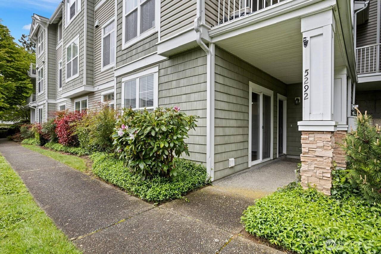 Issaquah, WA 98029,5292 236th PL SE #24-1