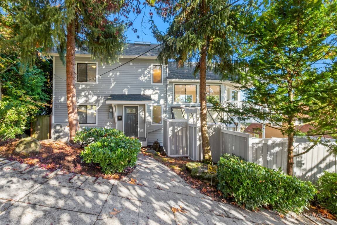 Seattle, WA 98112,2406 E Prospect ST