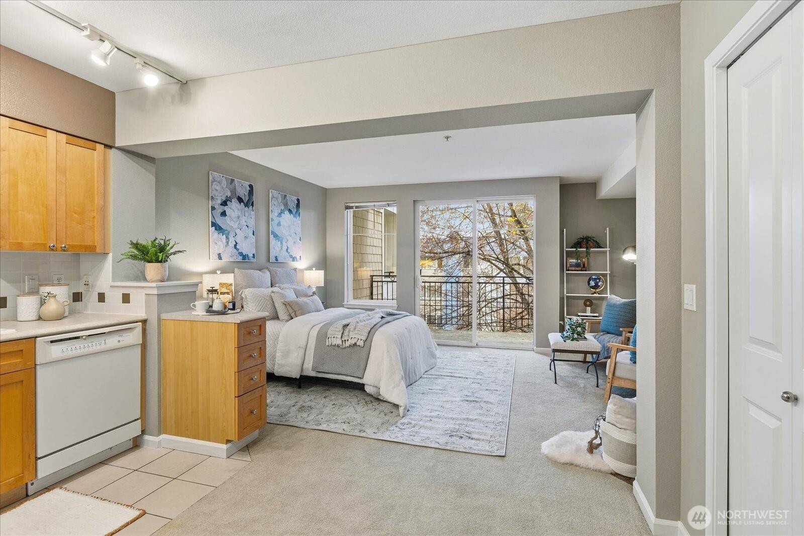 Seattle, WA 98107,1525 NW 57th ST #429