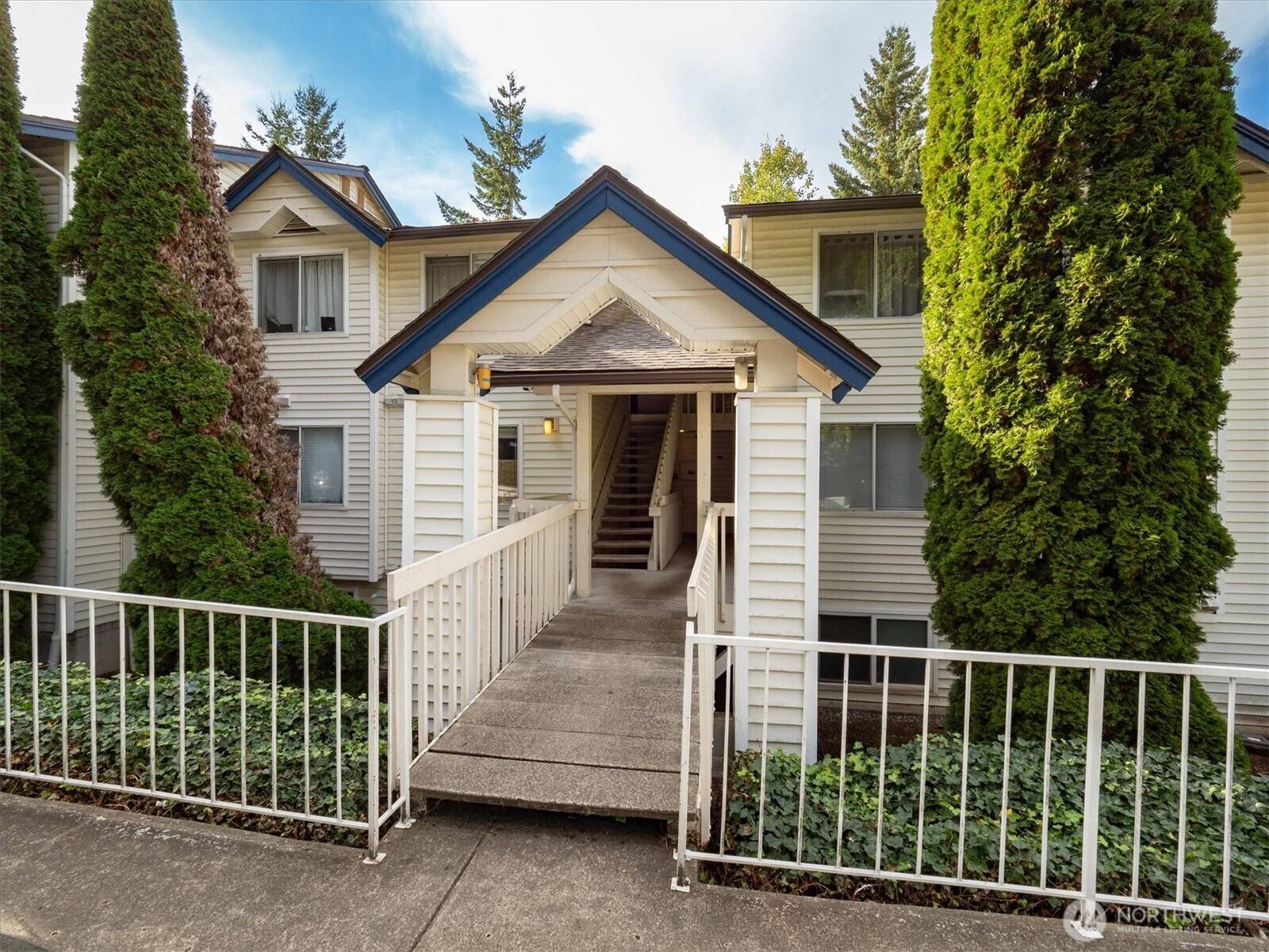 Renton, WA 98056,5000 Lake Washinton BLVD NE #A104