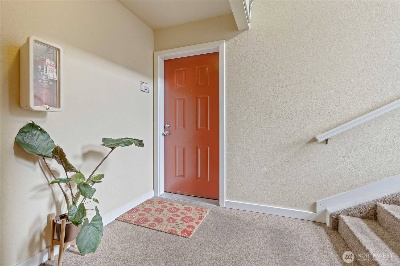 Des Moines, WA 98198,23410 18th AVE S #I102