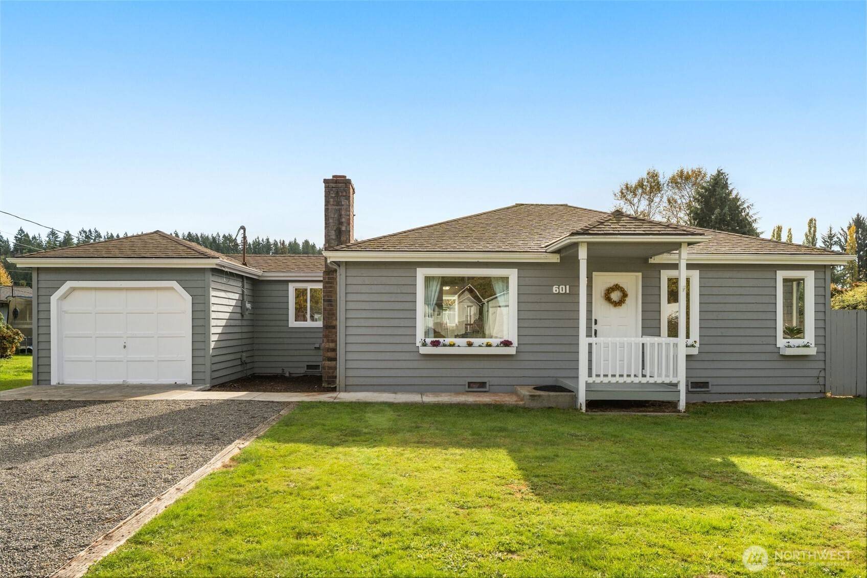 Snohomish, WA 98290,601 Beach DR