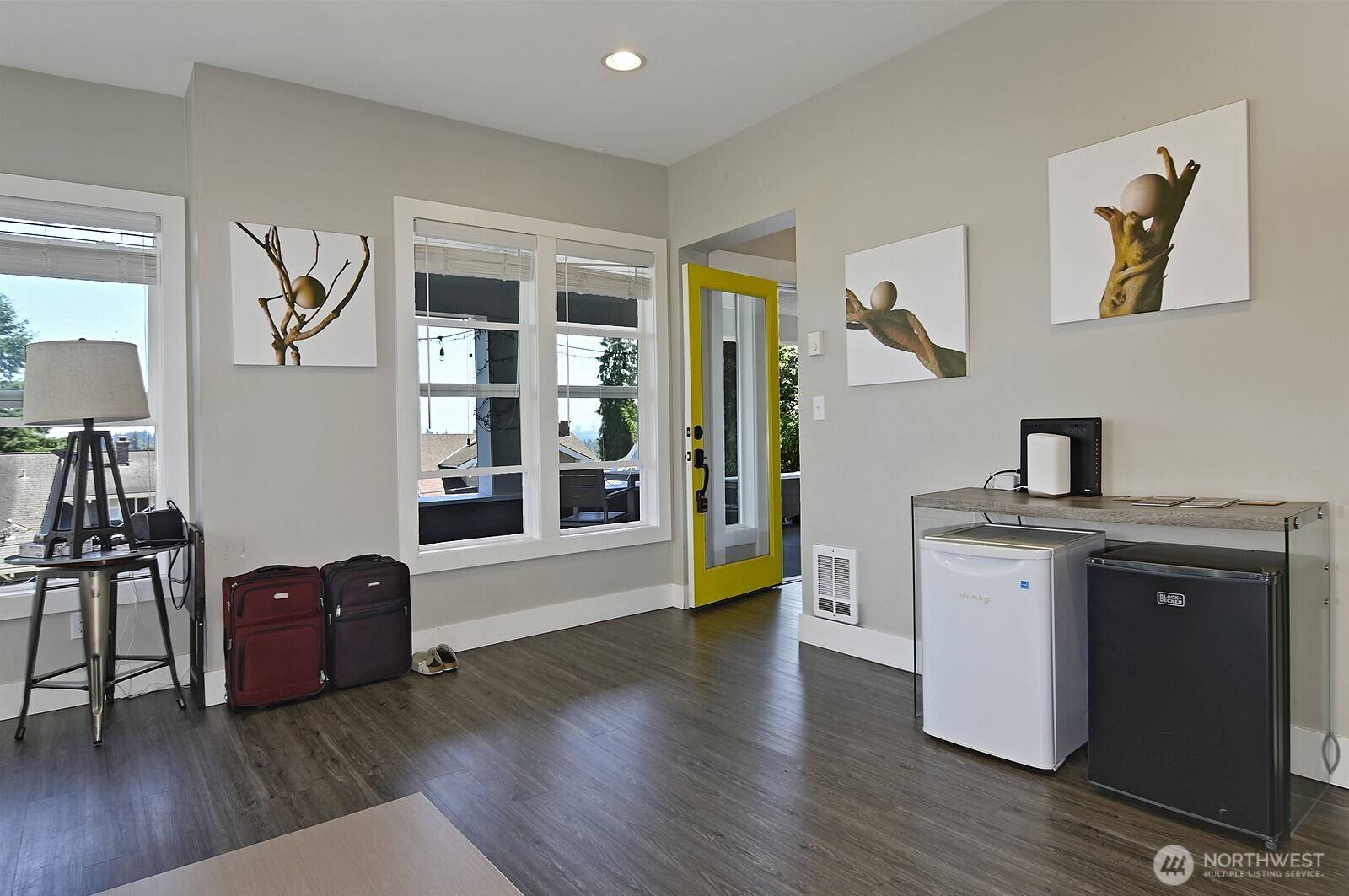 Seattle, WA 98105,5037 21st AVE NE