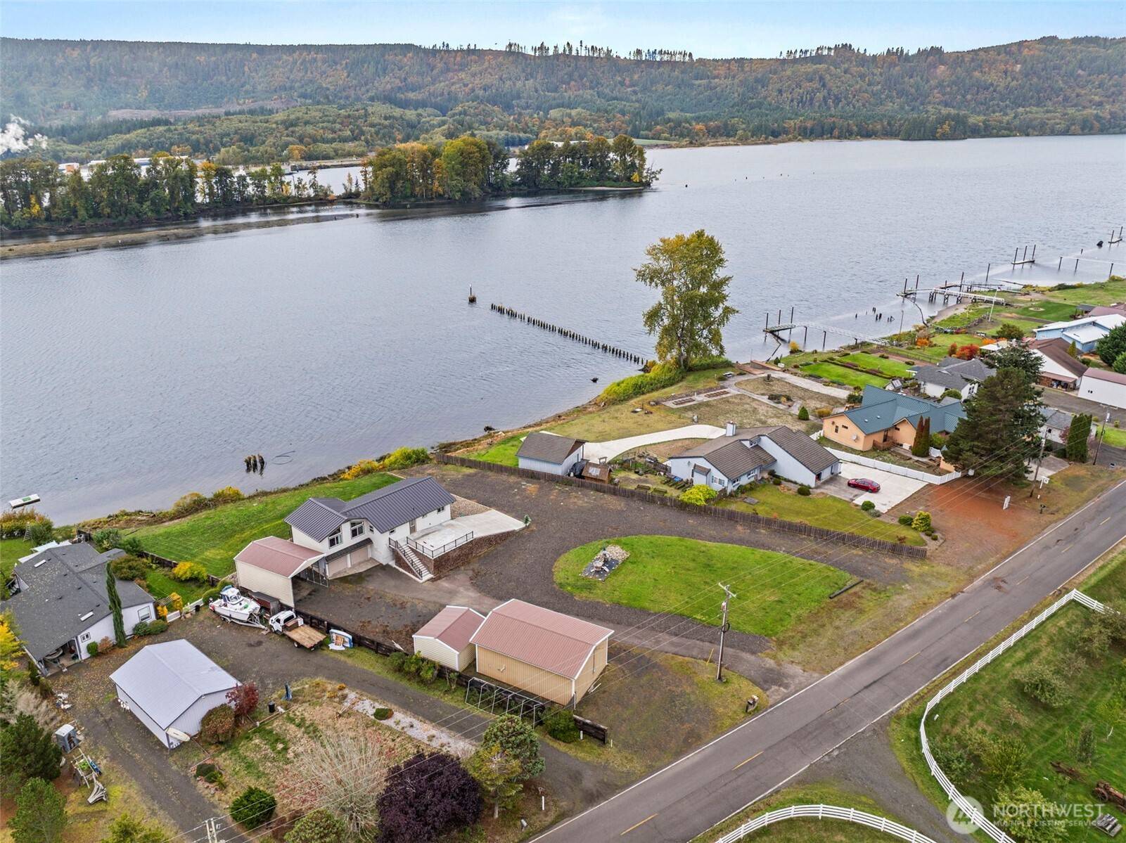 Cathlamet, WA 98612,277 W Sunny Sands RD