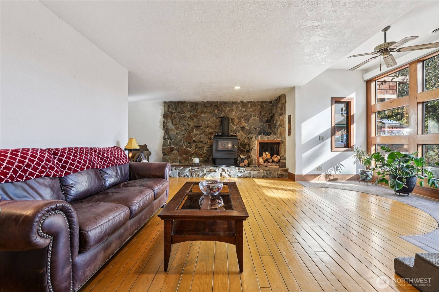 Enumclaw, WA 98022,42102 264th AVE SE