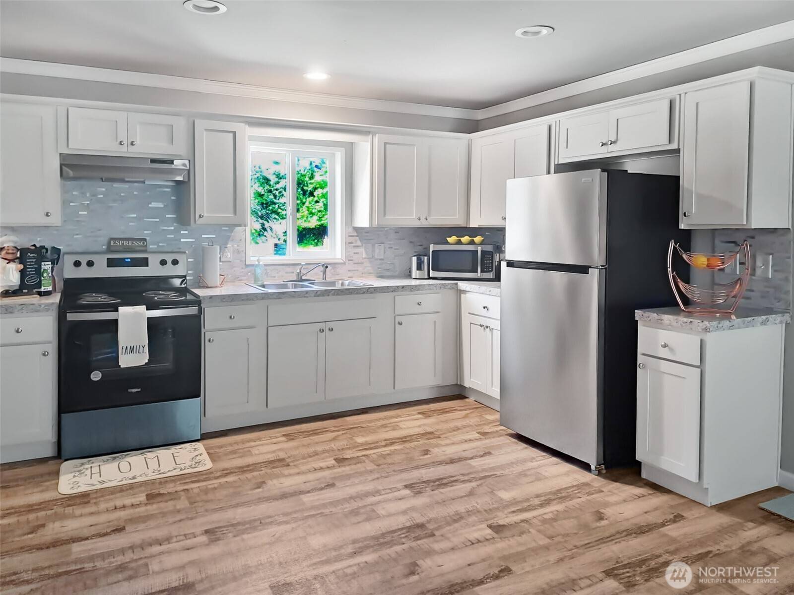 Maple Falls, WA 98266,6236 Azure WAY