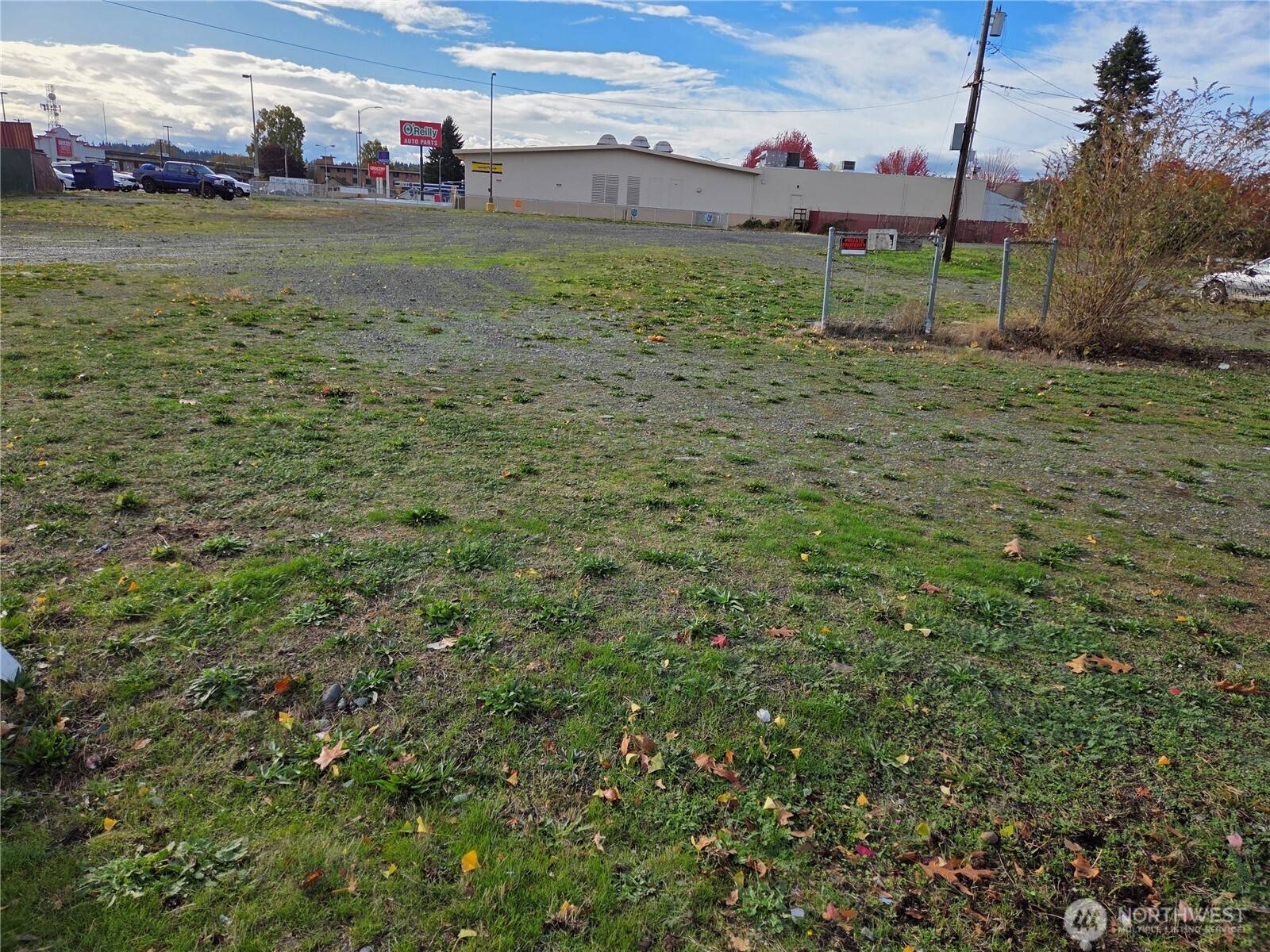 Auburn, WA 98002,225 Auburn WAY S