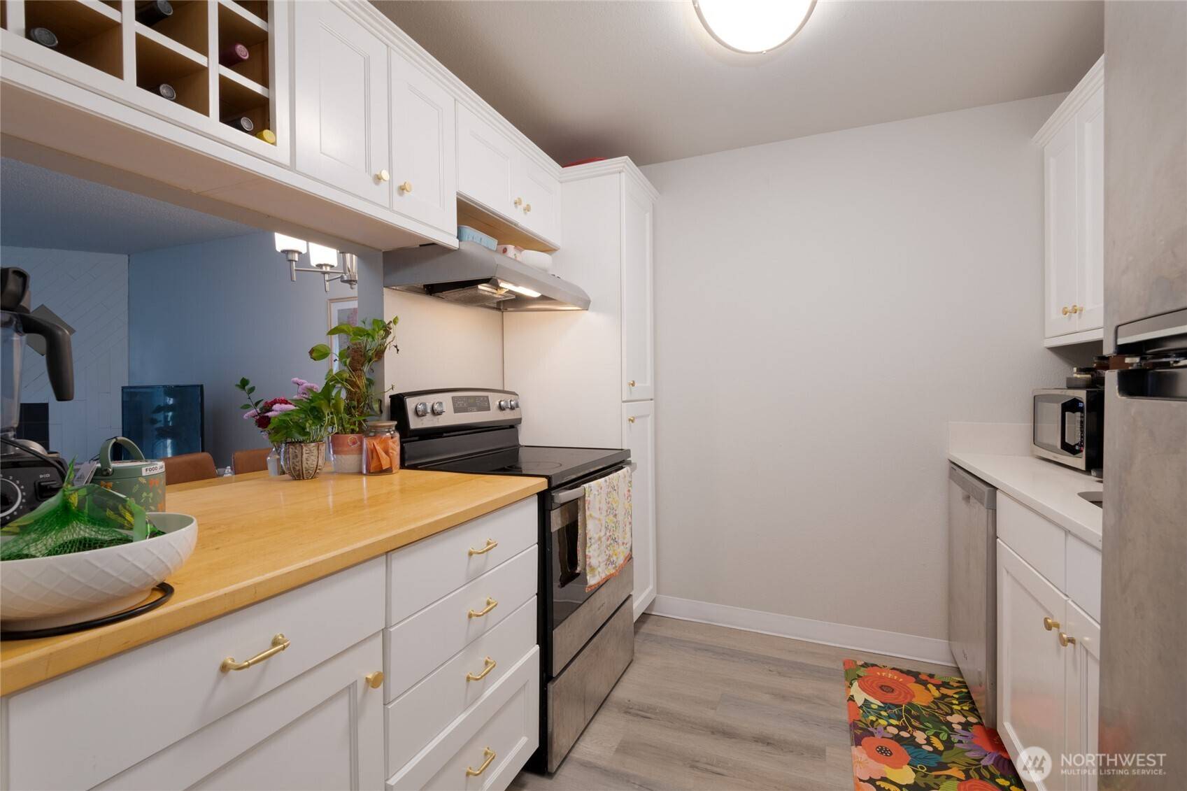 Auburn, WA 98002,3430 I ST NE #J101