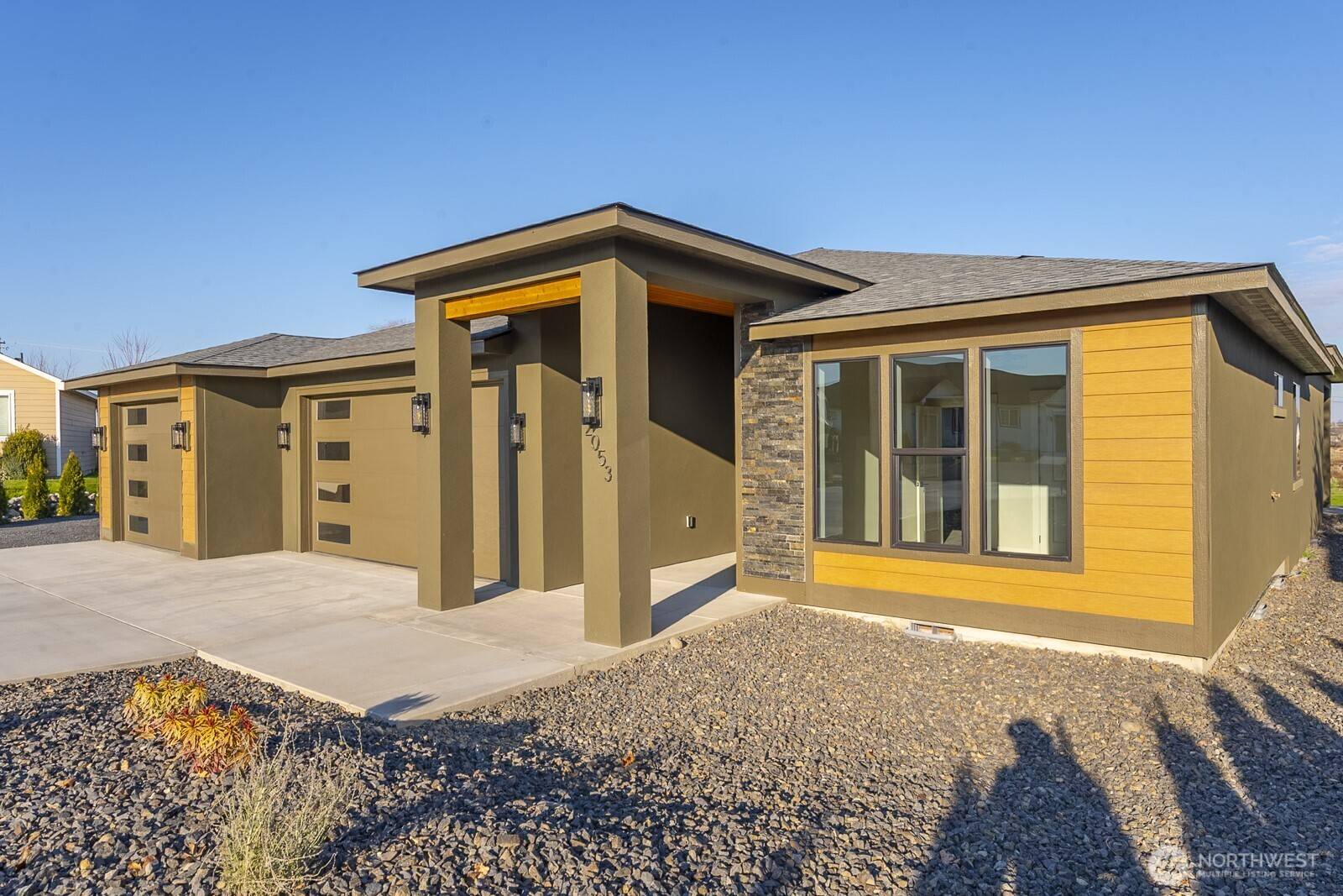 Moses Lake, WA 98837,2053 H.2 RD