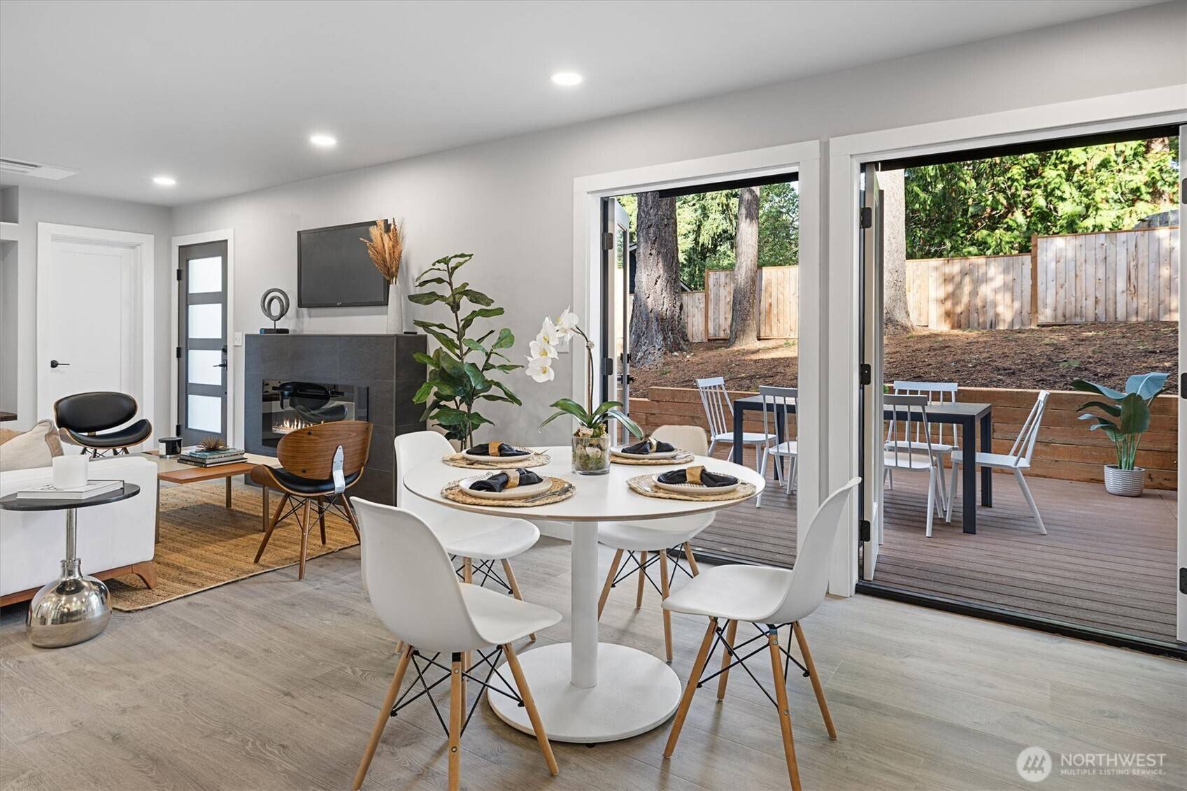 Seattle, WA 98125,13724 22nd AVE NE