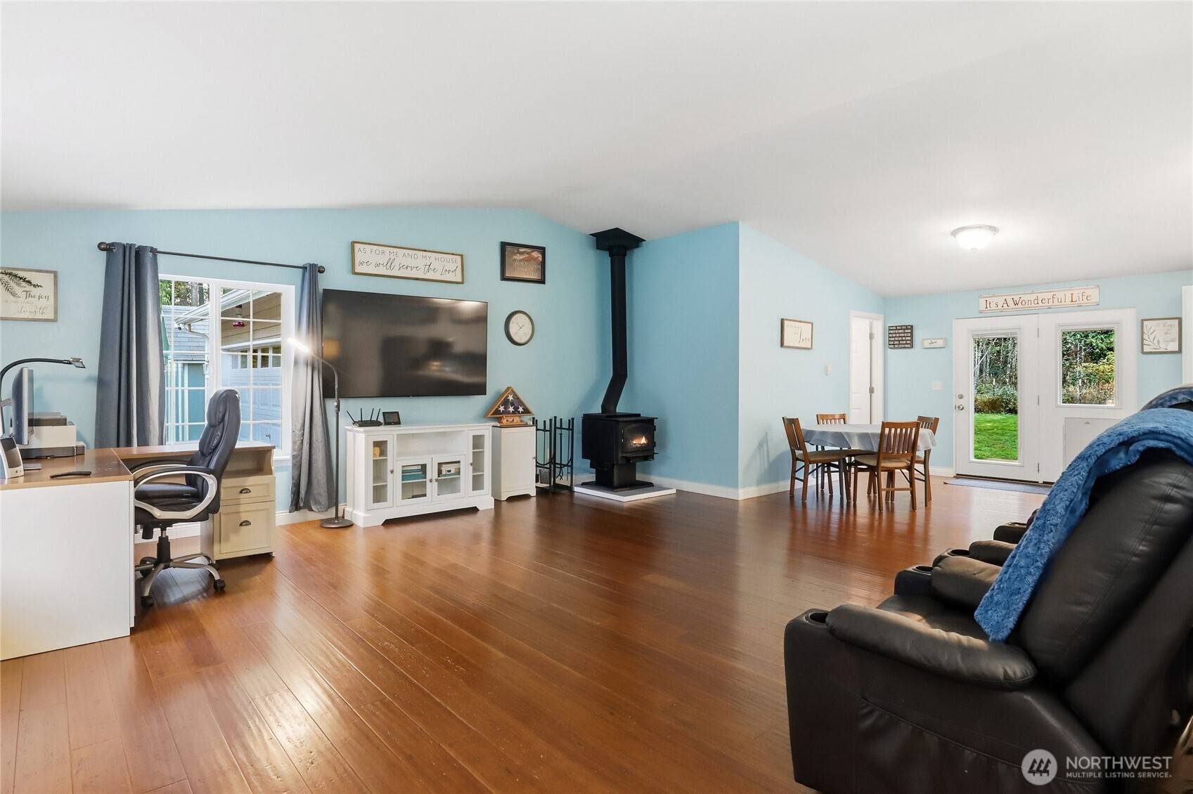 Seabeck, WA 98380,463 Meadowood DR W