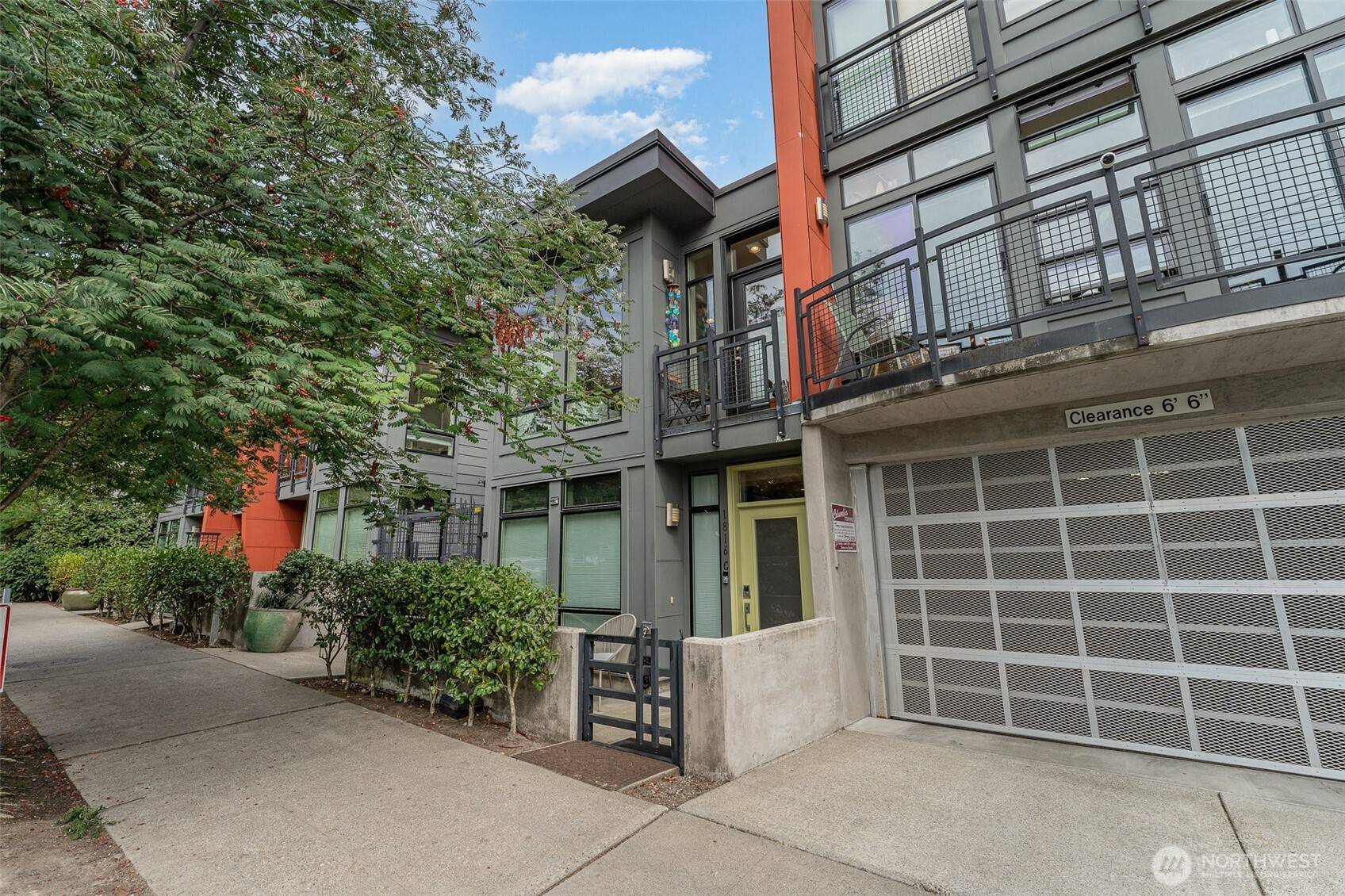 Seattle, WA 98122,1816 11th AVE #C