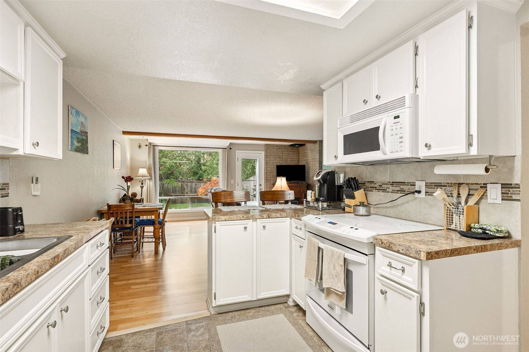 Puyallup, WA 98373,6504 109th ST E