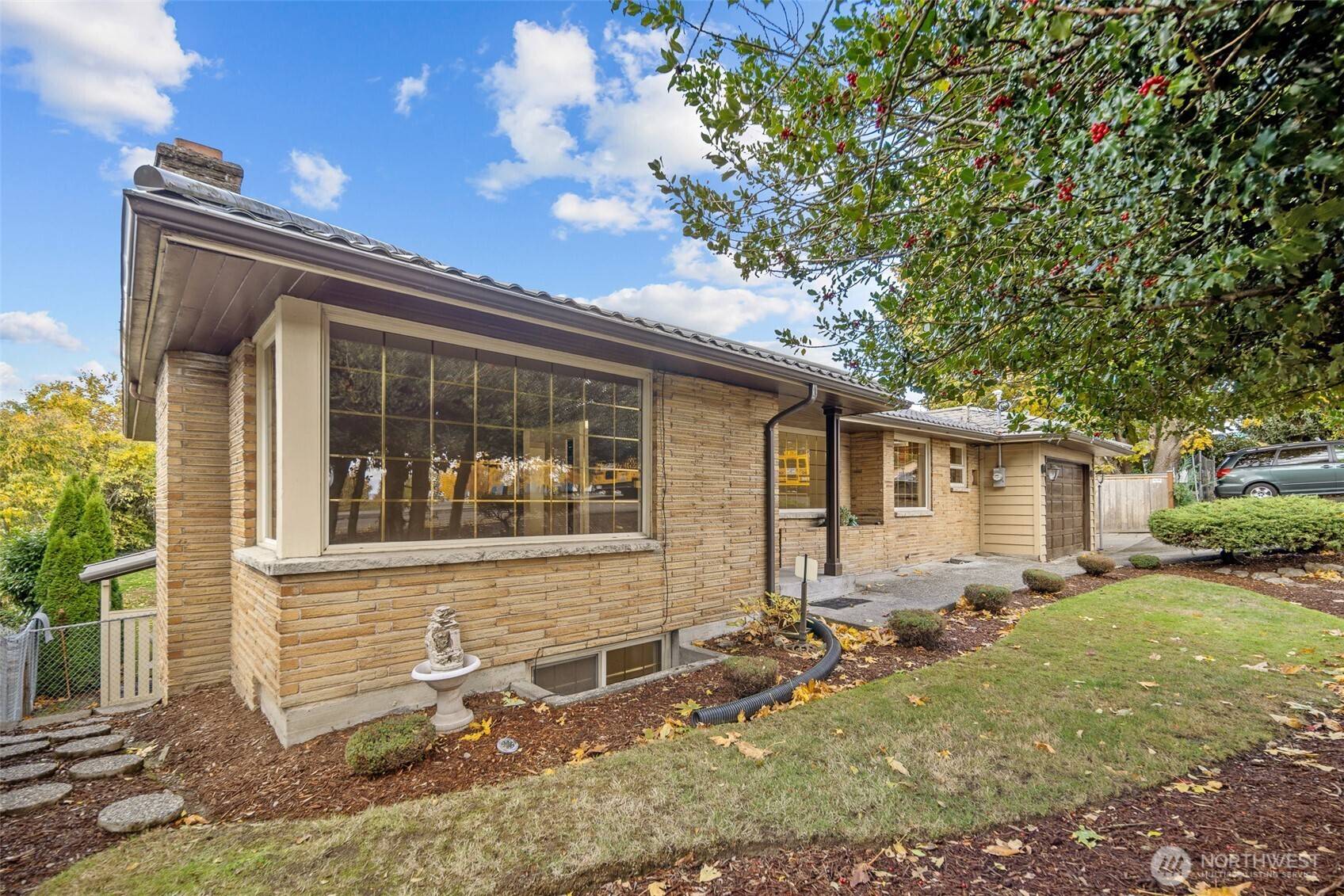 Seattle, WA 98118,7915 37th AVE S