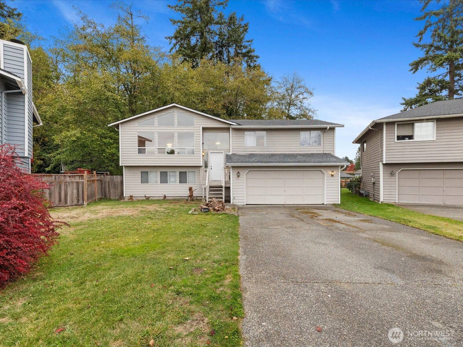 Edmonds, WA 98026,5411 158th PL SW