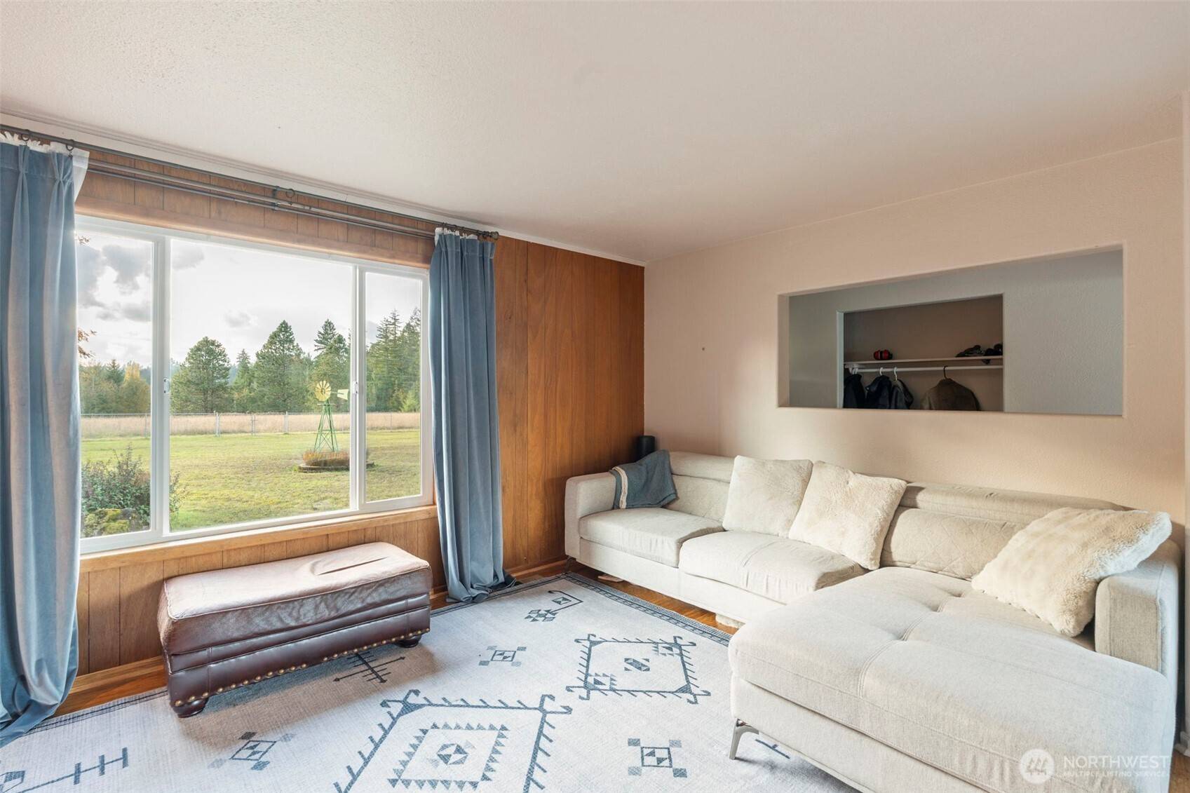 Winlock, WA 98596,450 Hawkins RD