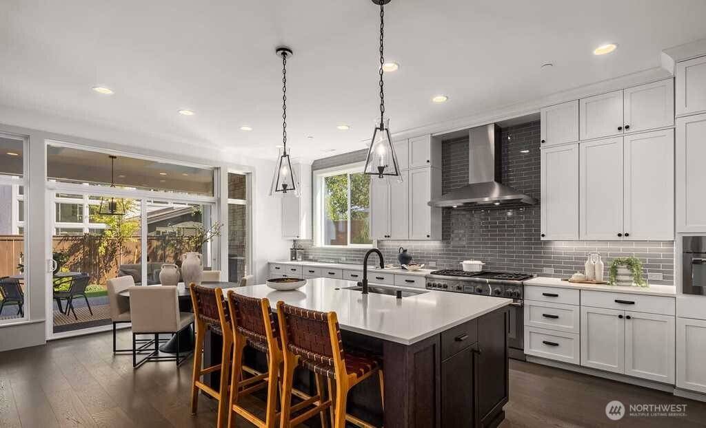 Redmond, WA 98052,15810 NE 49th ST