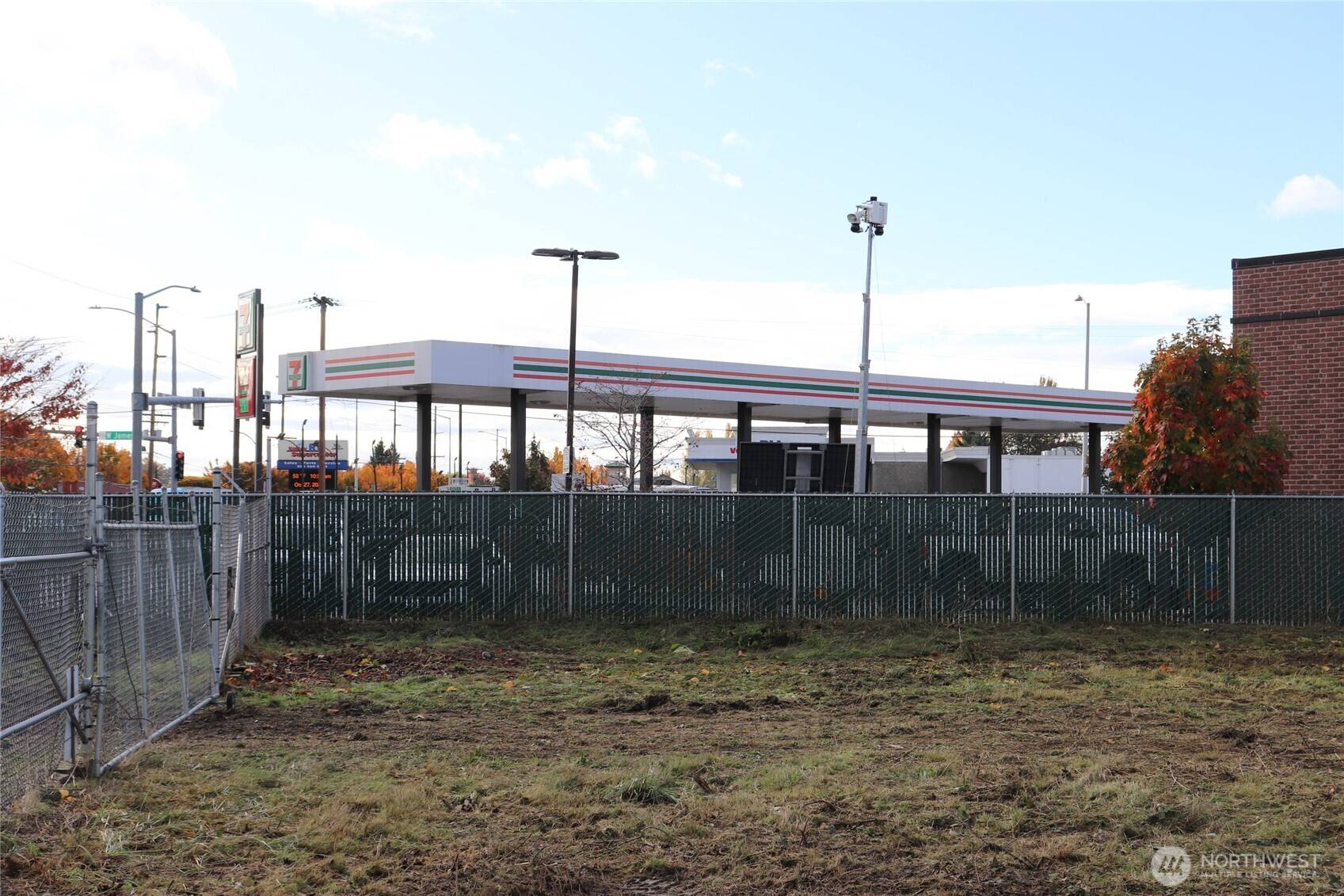 Kent, WA 98032,23809 West Valley Hwy S