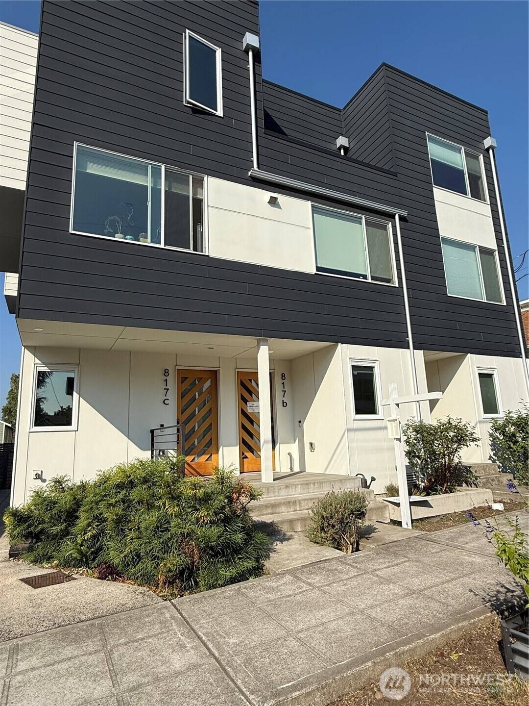 Seattle, WA 98144,817 24th AVE S #B