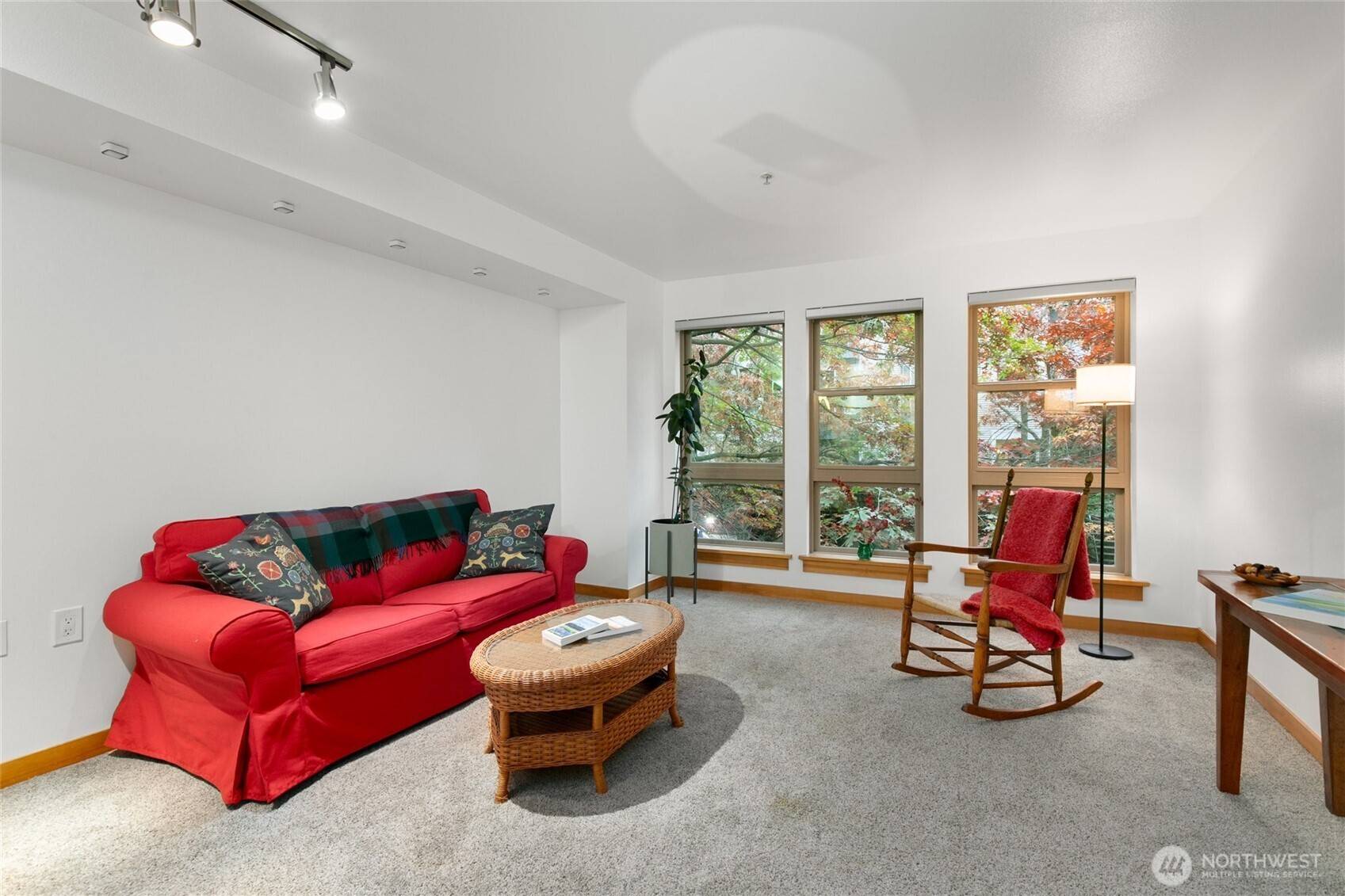 Seattle, WA 98144,827 Hiawatha PL S #212