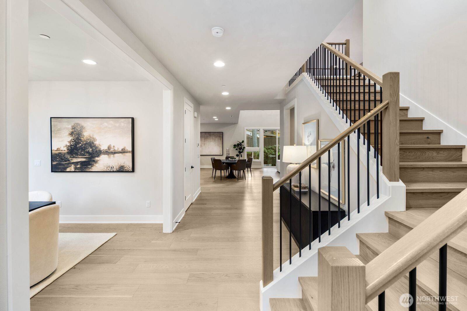 Kirkland, WA 98033,12127 NE 65th ST