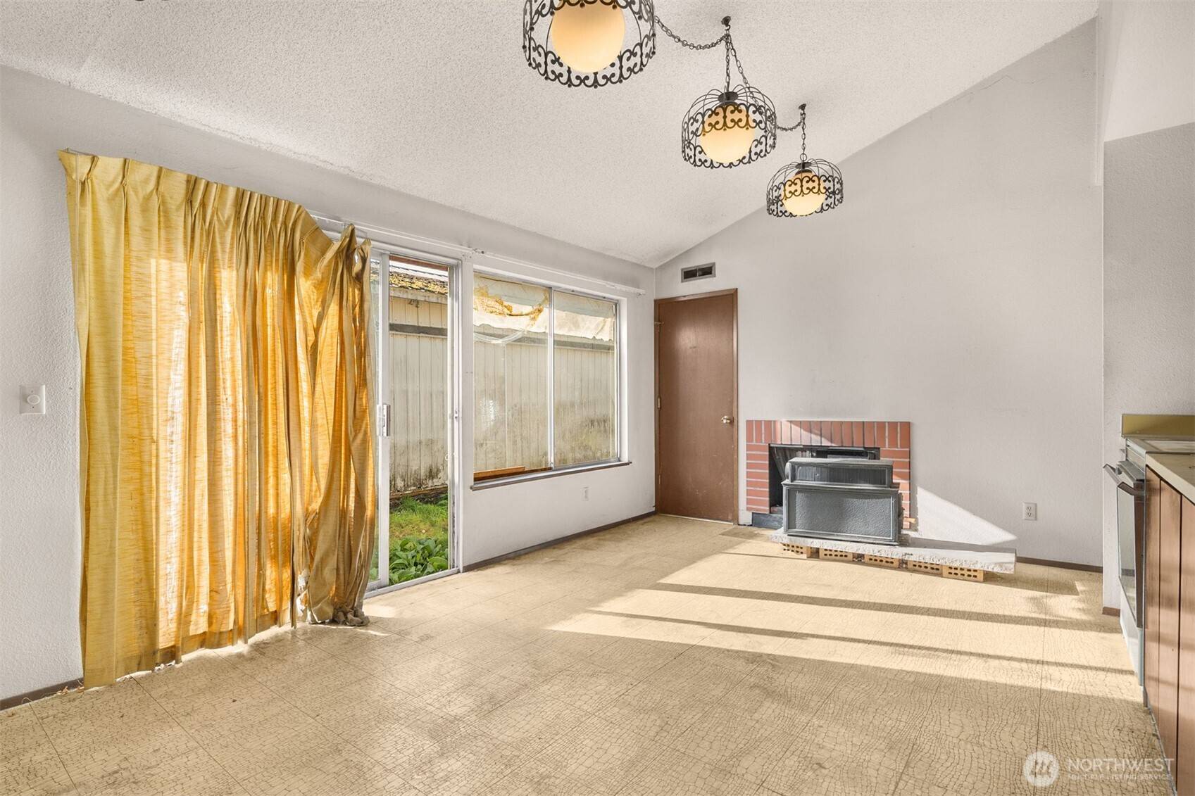 Tacoma, WA 98404,1956 E 65th ST