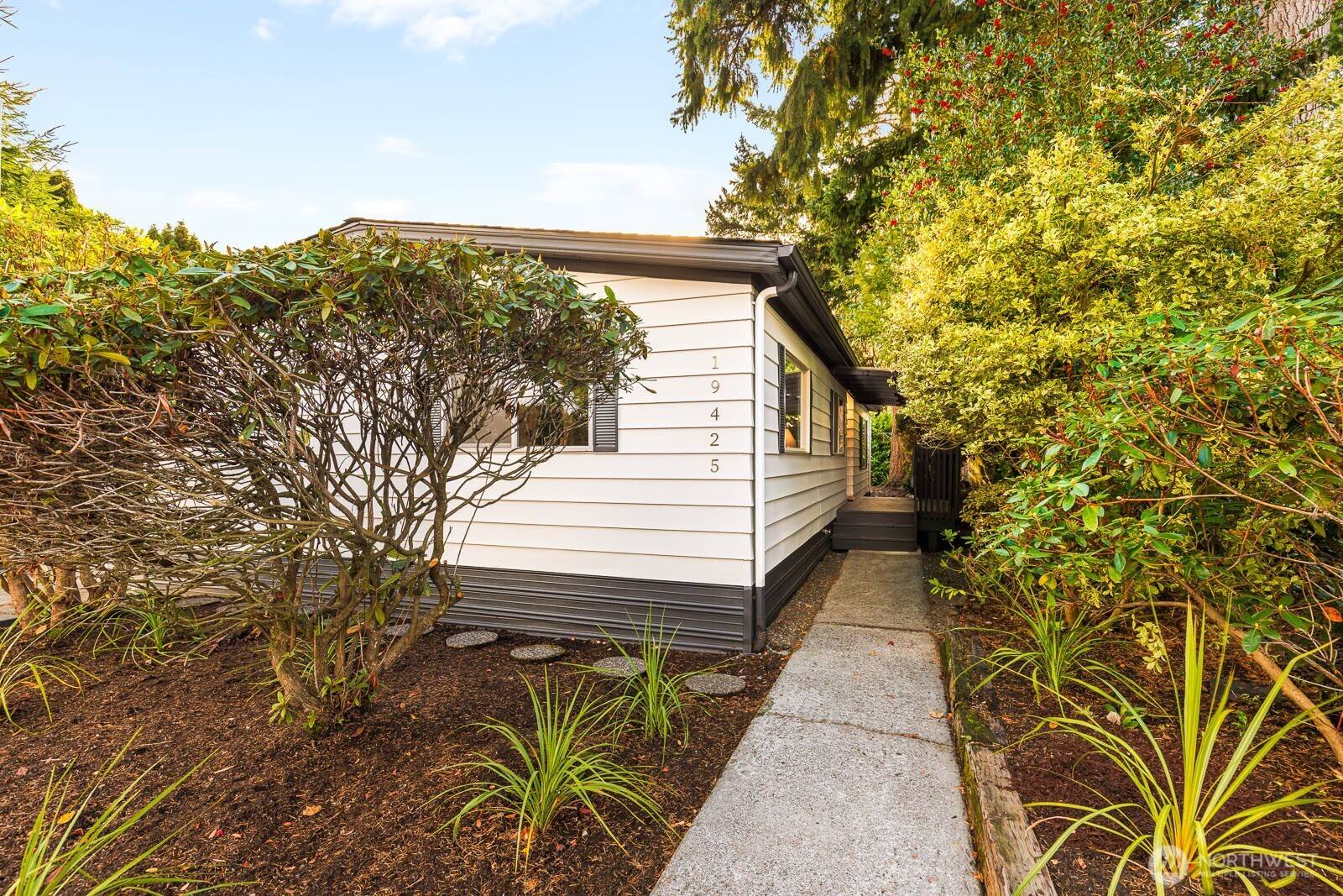 Bothell, WA 98011,19425 Hollyhills DR NE