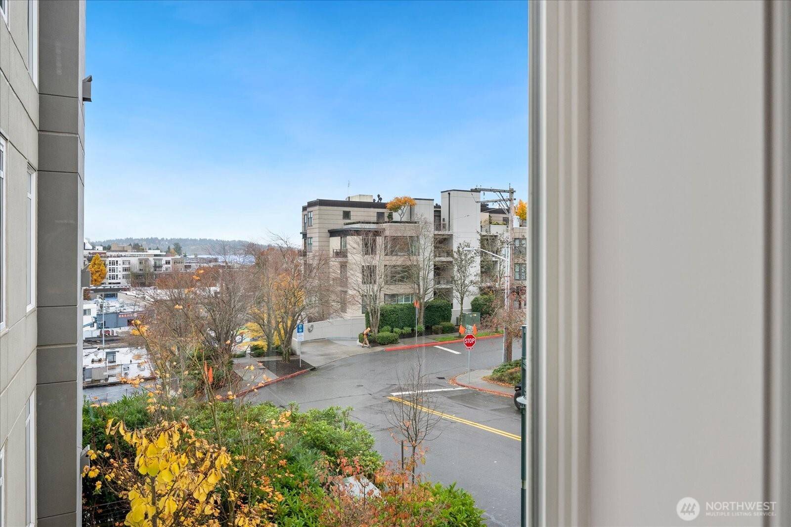 Kirkland, WA 98033,225 4th AVE #A404