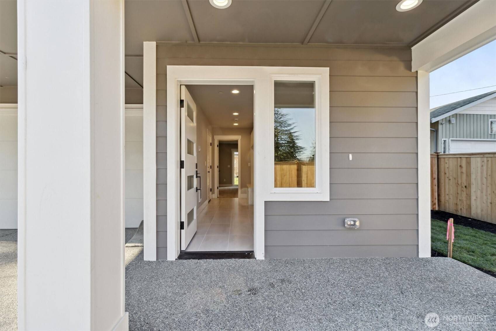 Shoreline, WA 98133,17825 N Wallingford AVE #A