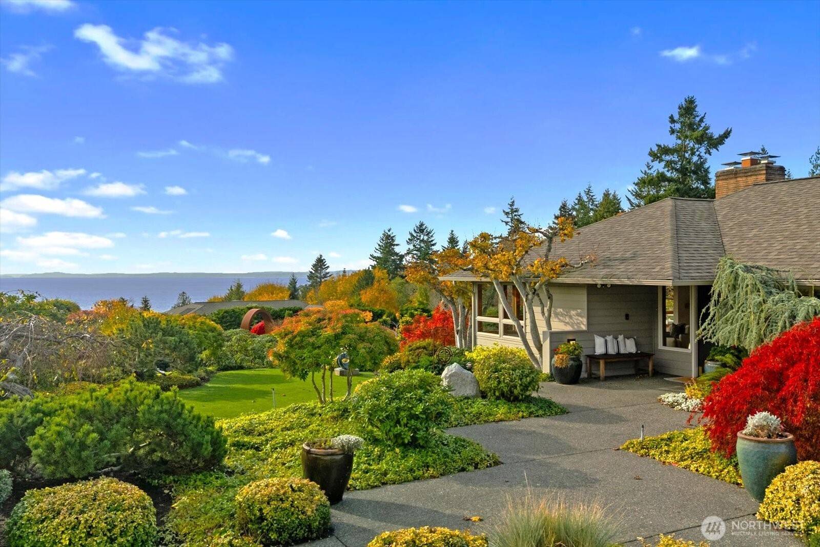 Shoreline, WA 98177,18507 15th Ave NW