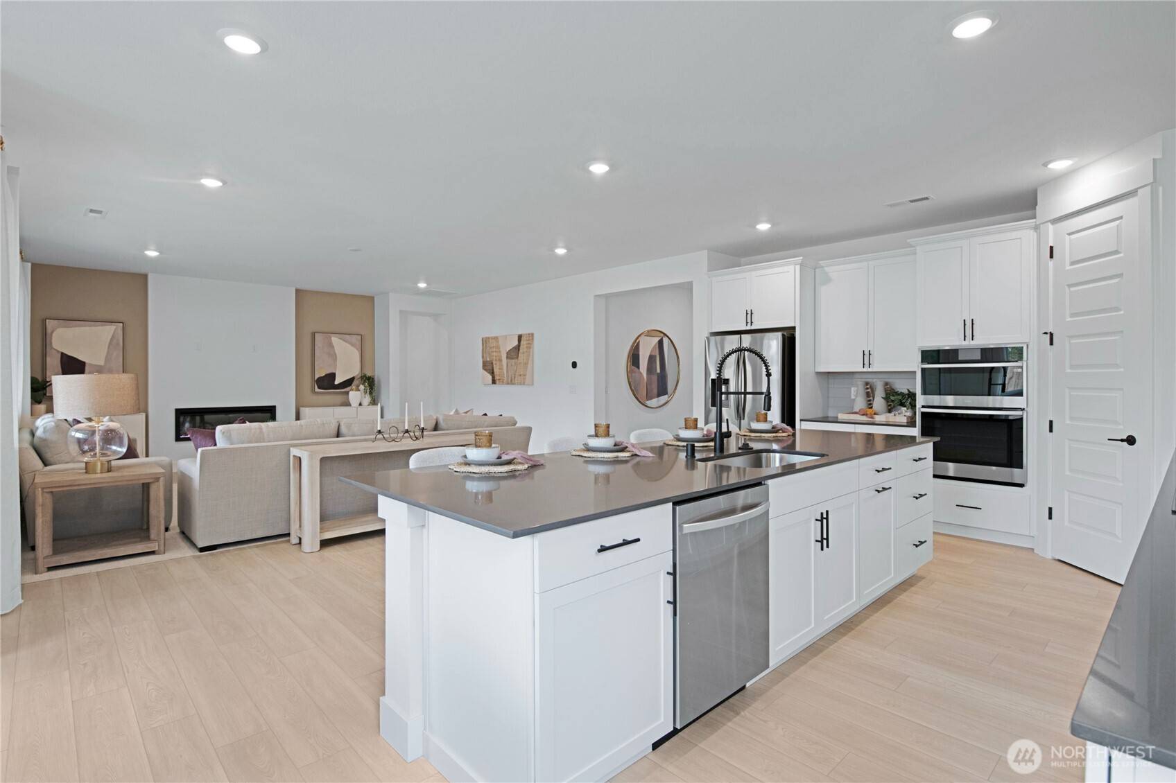 Sequim, WA 98382,532 Silver Frost DR