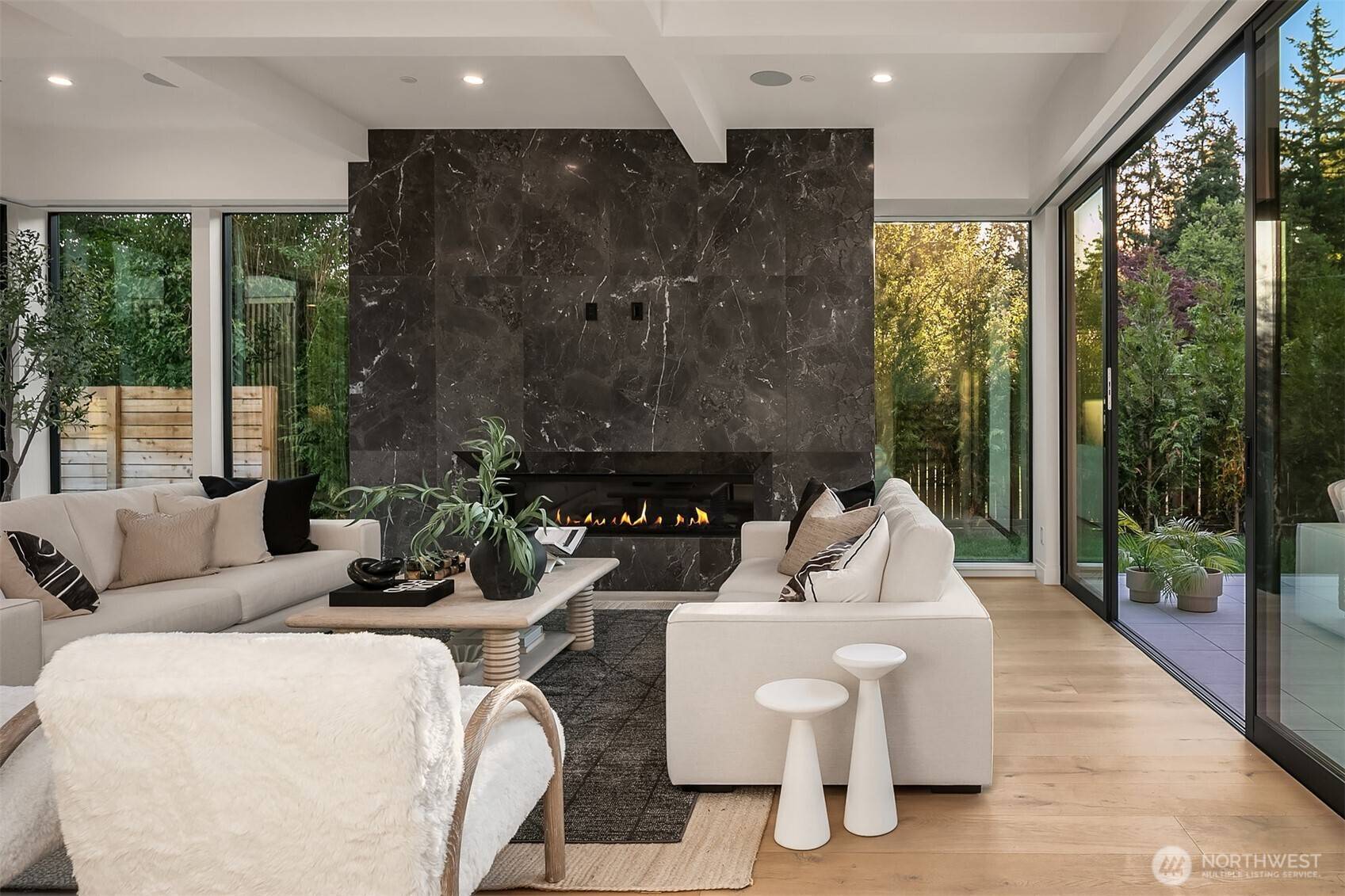 Medina, WA 98039,7626 NE 10th ST