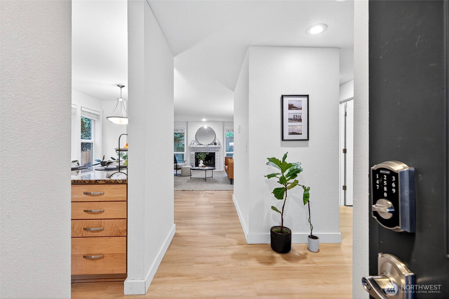 Edmonds, WA 98026,8615 238th ST SW #B101