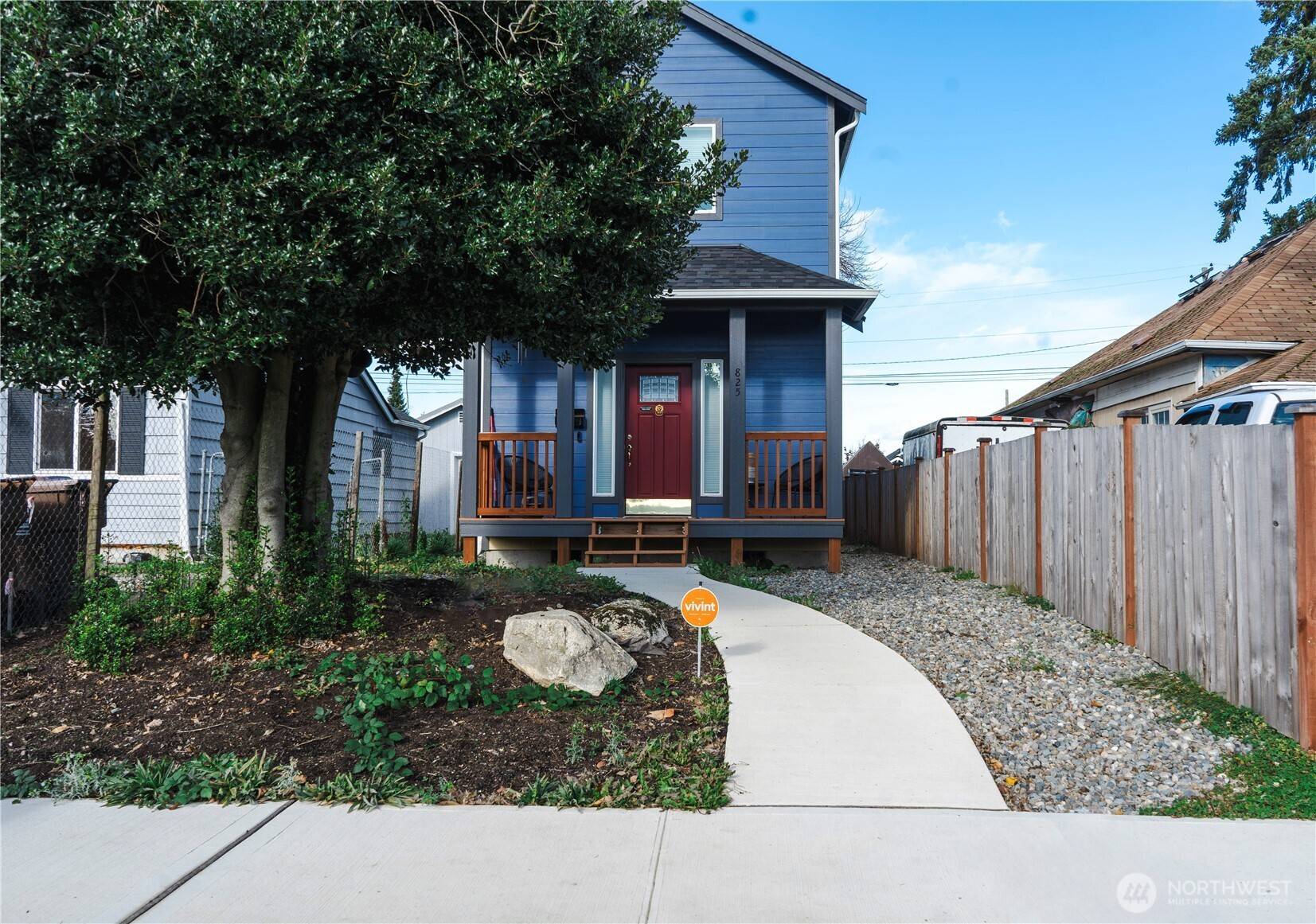 Tacoma, WA 98404,825 E 55TH