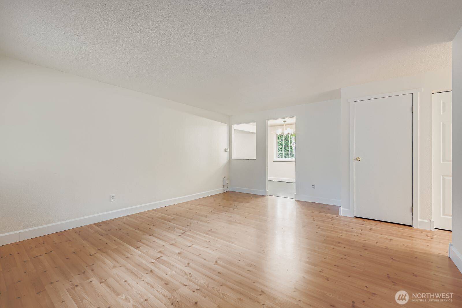 Woodinville, WA 98072,14631 127th AVE NE