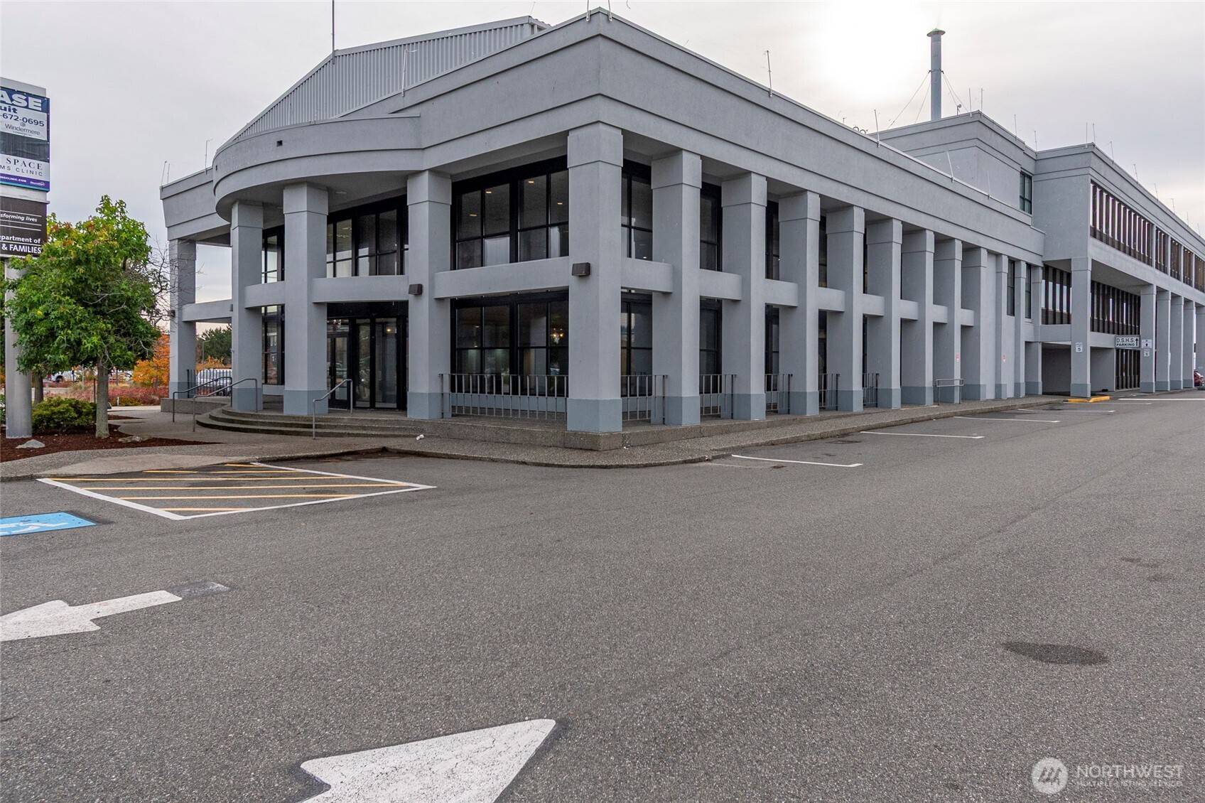 Oak Harbor, WA 98277,275 SE Pioneer WAY #100