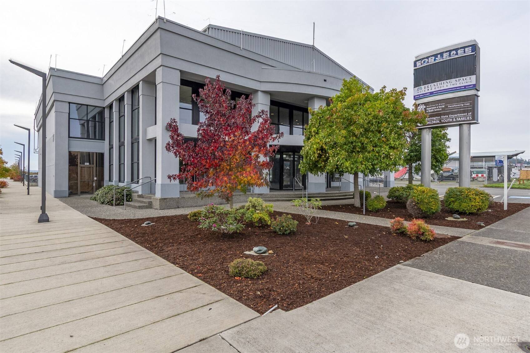 Oak Harbor, WA 98277,275 SE Pioneer WAY #100