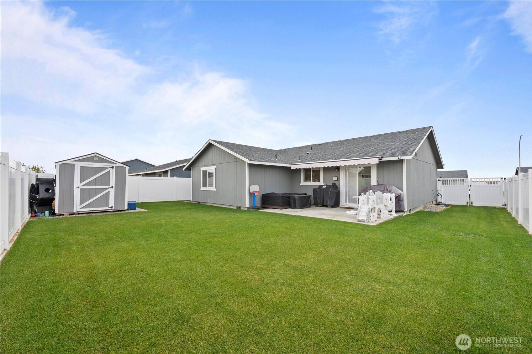 Othello, WA 99344,1045 Sandstone