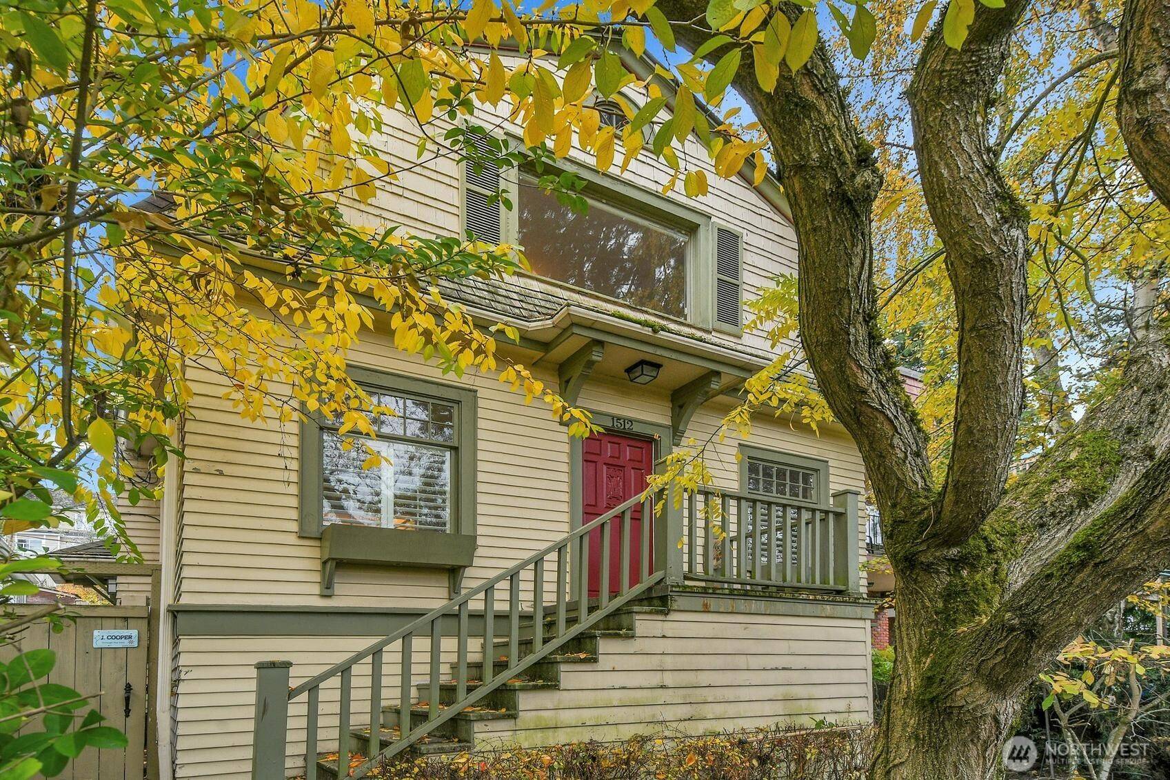 Seattle, WA 98119,1512 10th AVE W