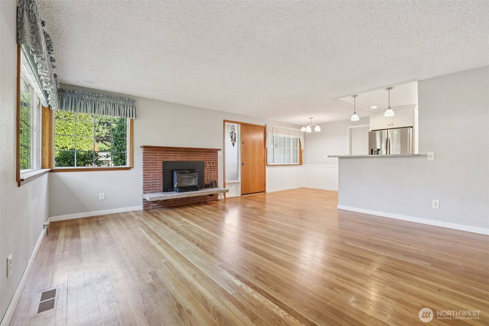 Tukwila, WA 98188,4913 S 161st ST