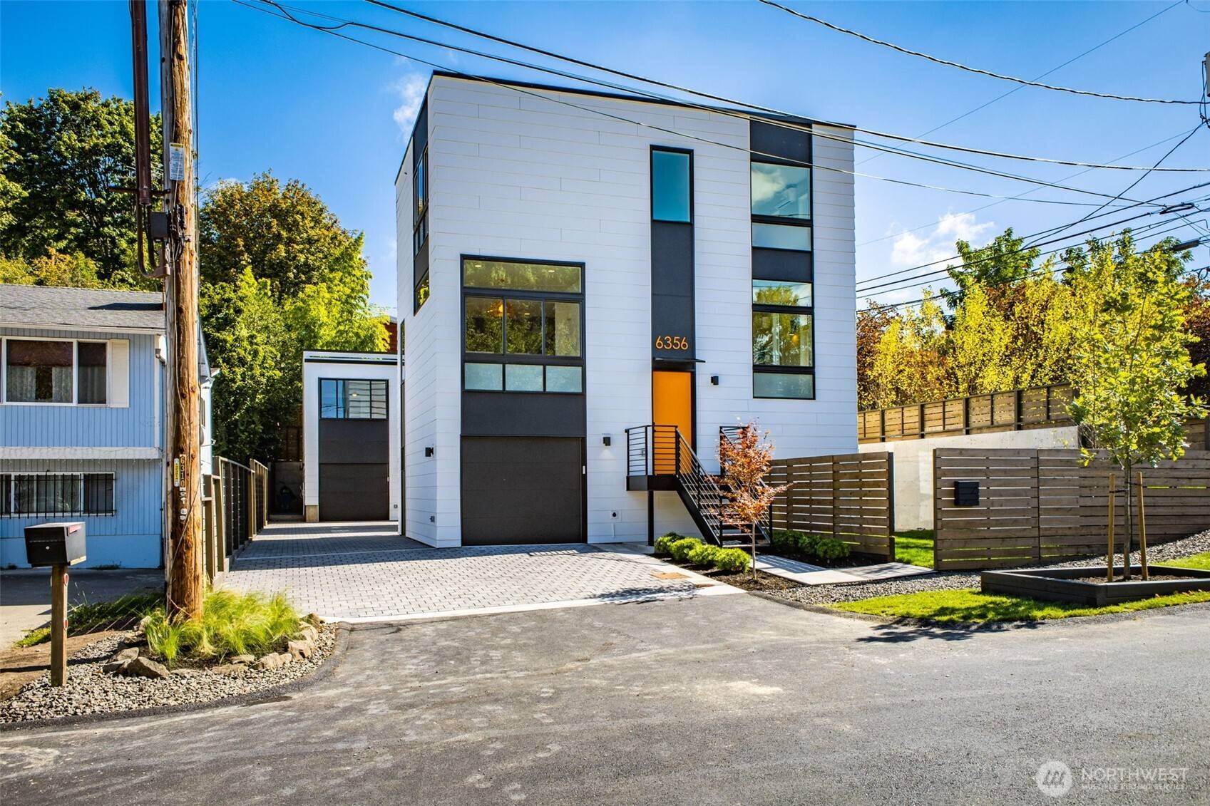 Seattle, WA 98118,6356 47th AVE S