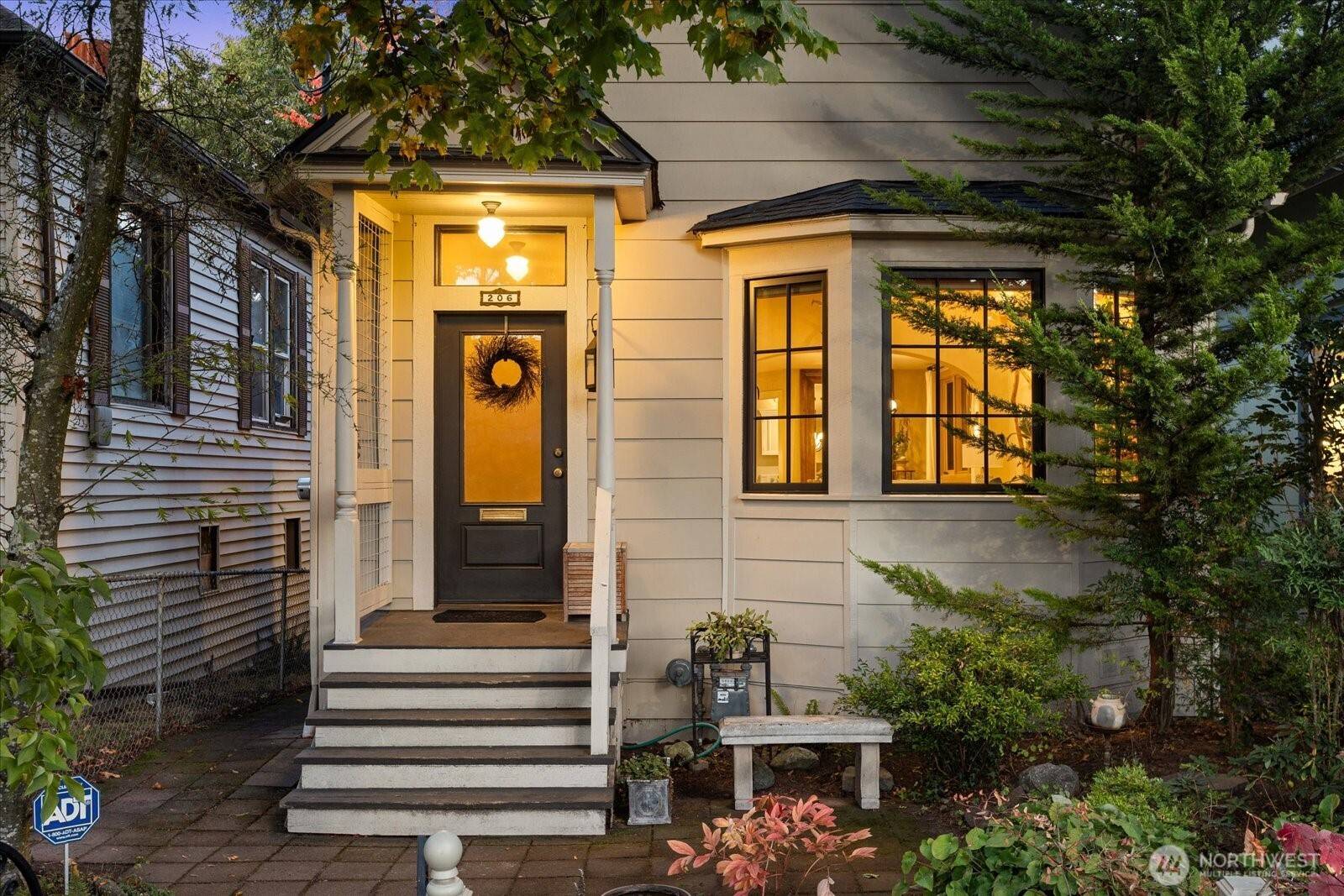 Seattle, WA 98144,206 25th AVE S