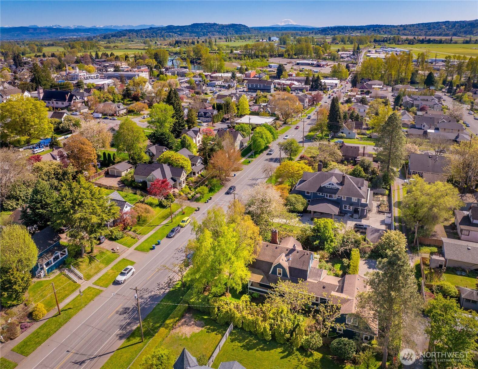 Snohomish, WA 98290,322 AVENUE D