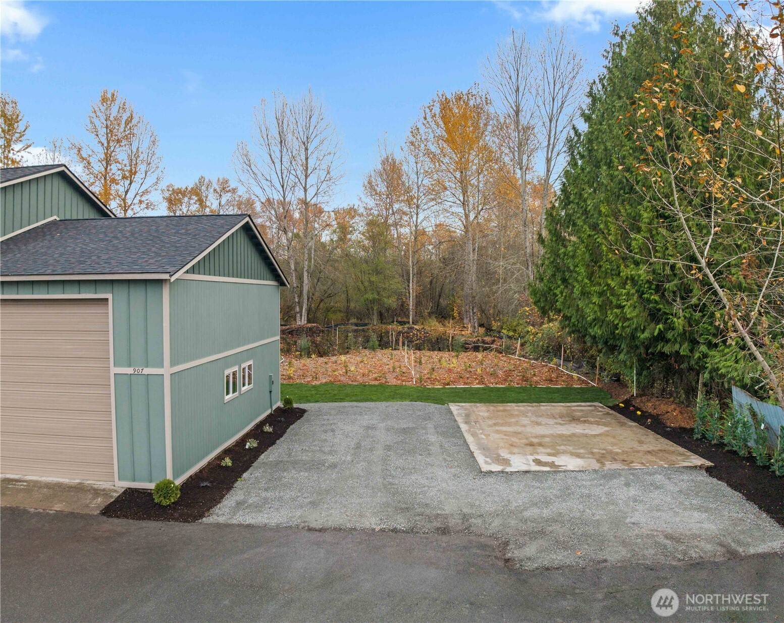 Orting, WA 98360,907 Orting Kapowsin HWY E