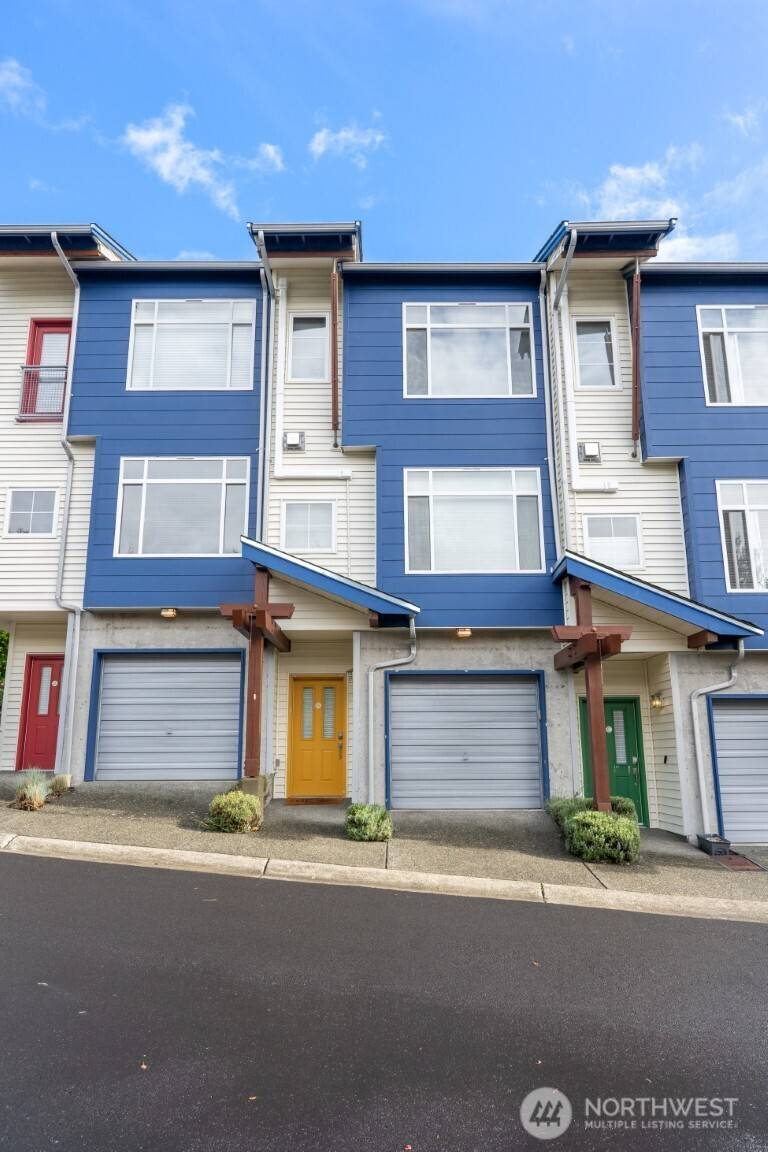 Renton, WA 98059,7400 Newcastle Golf Club RD #2B