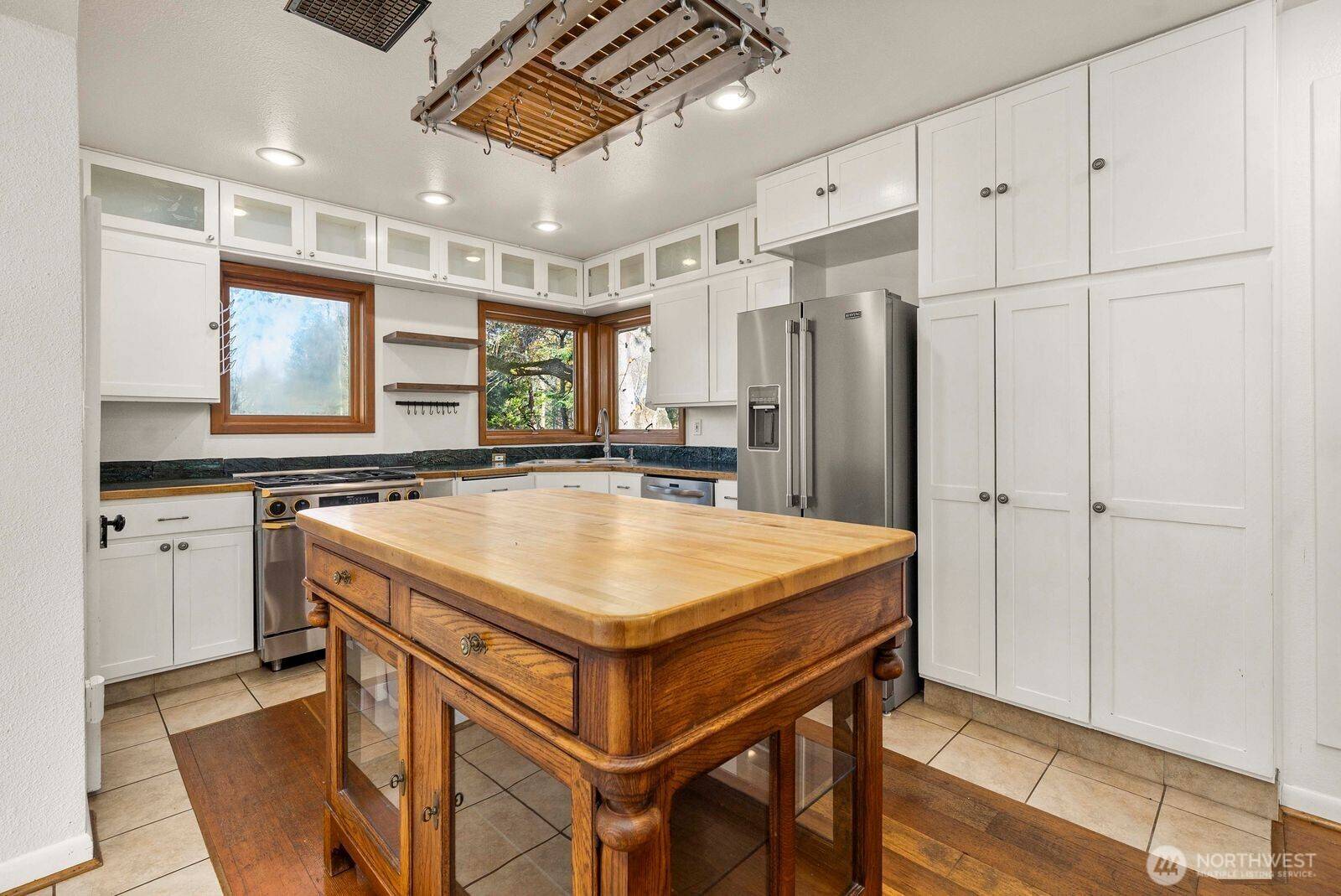 Enumclaw, WA 98022,46709 284th AVE SE