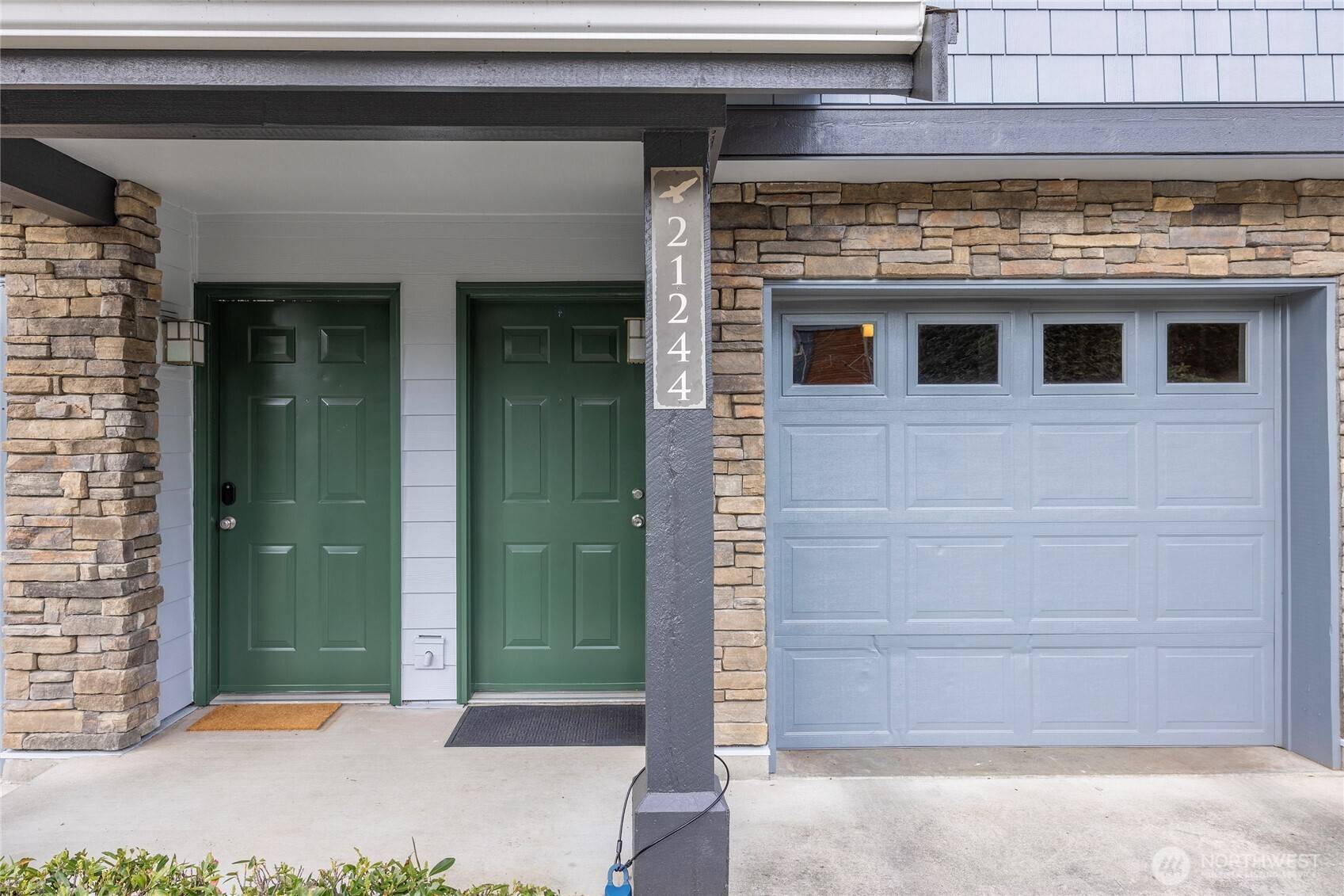 Issaquah, WA 98029,21244 SE 42ND LN