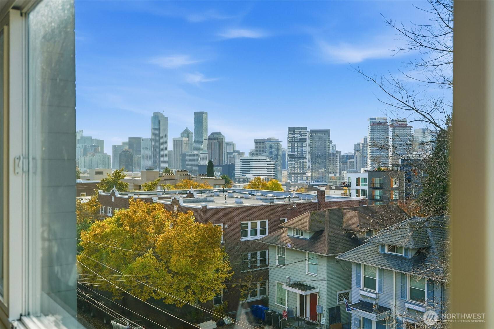 Seattle, WA 98102,705 E Republican ST ## 403