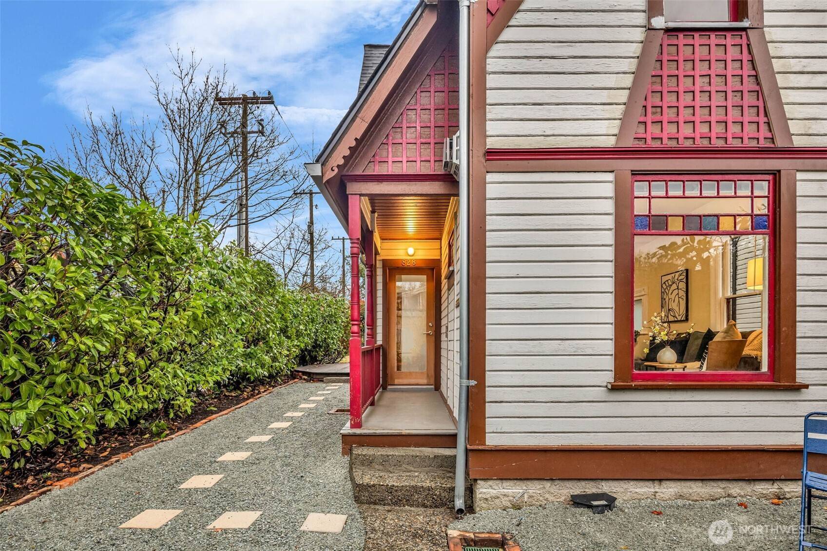 Seattle, WA 98122,828 23rd AVE